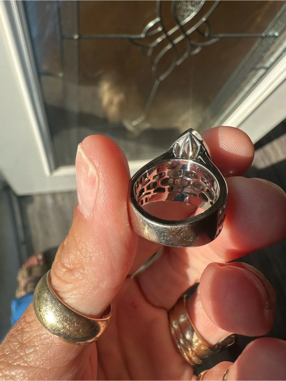 N/A bold teardrop