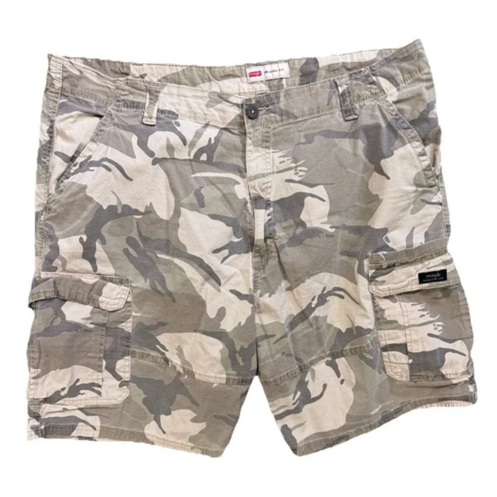 Wrangler Camo Cargo Shorts Mens 42 Relaxed Fit Loose Utility Outdoors Green Army
