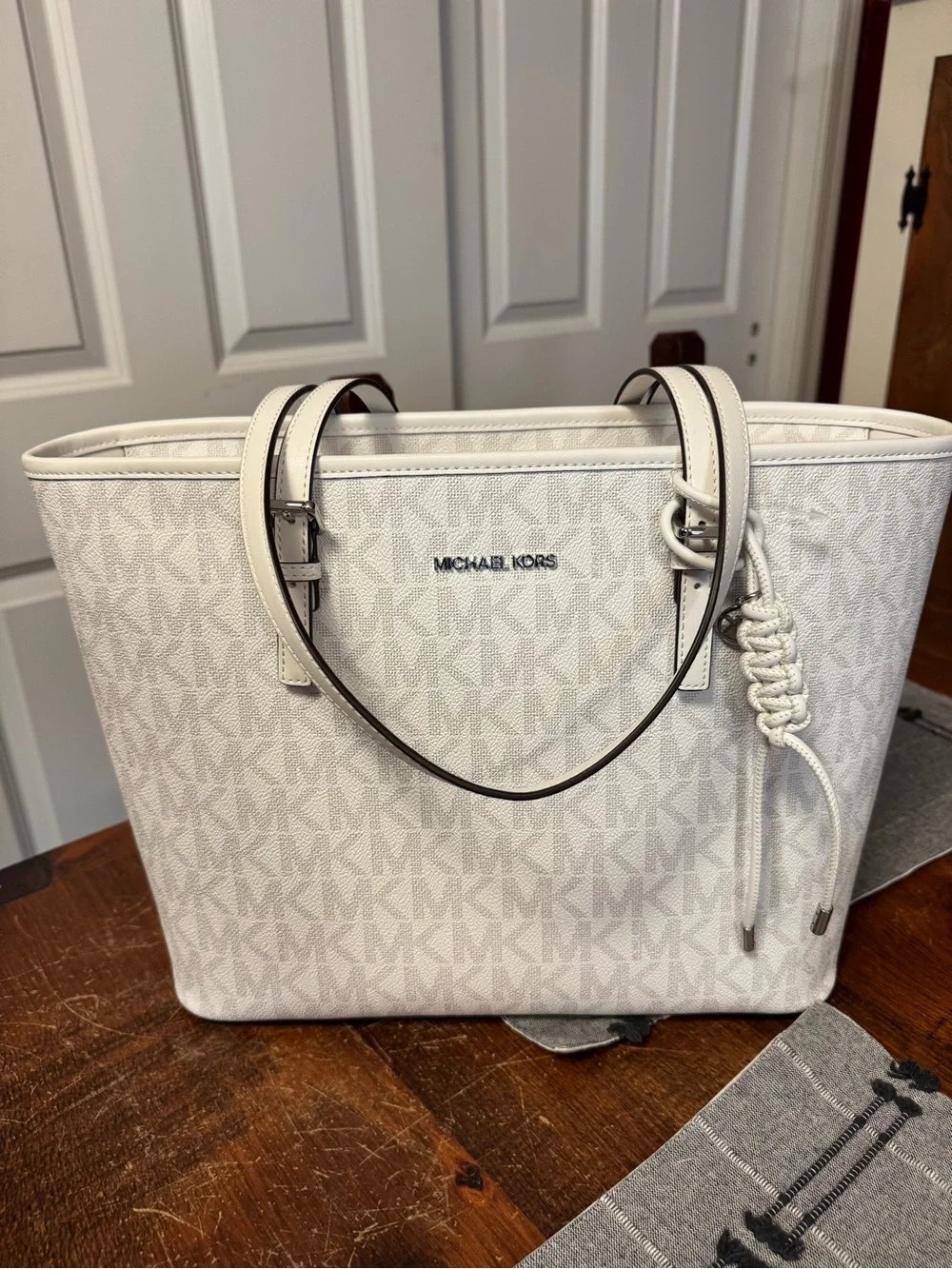 MICHAEL KORS White Logo Jet Set Tote Bag