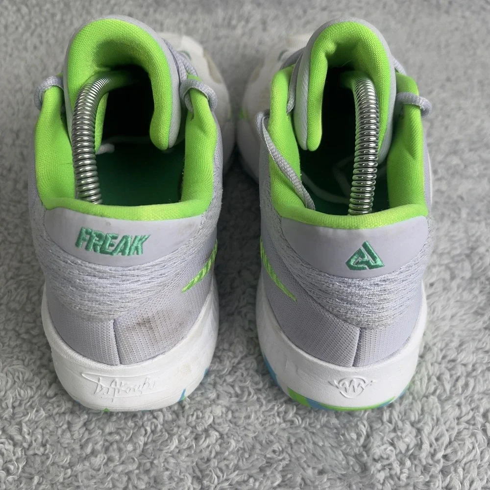 Nike Zoom Freak 4 Shoes Mens Size 9 White Green Basketball DJ6149-101 Sneakers