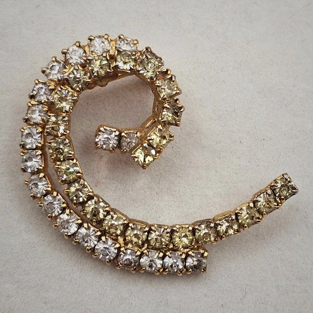 N/A rhinestone swirl