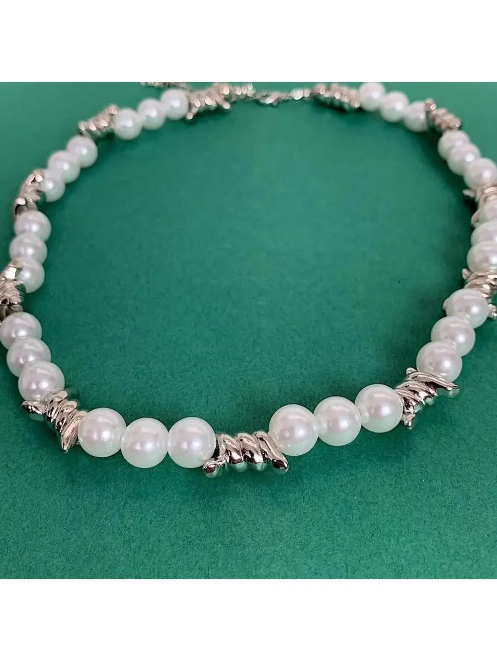 Pearl barbwire y2k 2000s style necklace
