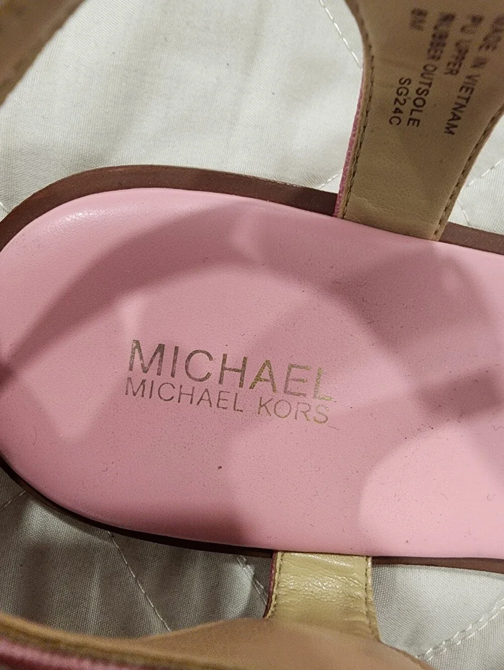 ​Michael Kors Mallory T-Strap Flat Sandals Pink Crosshatch Gold MK Medallion 8