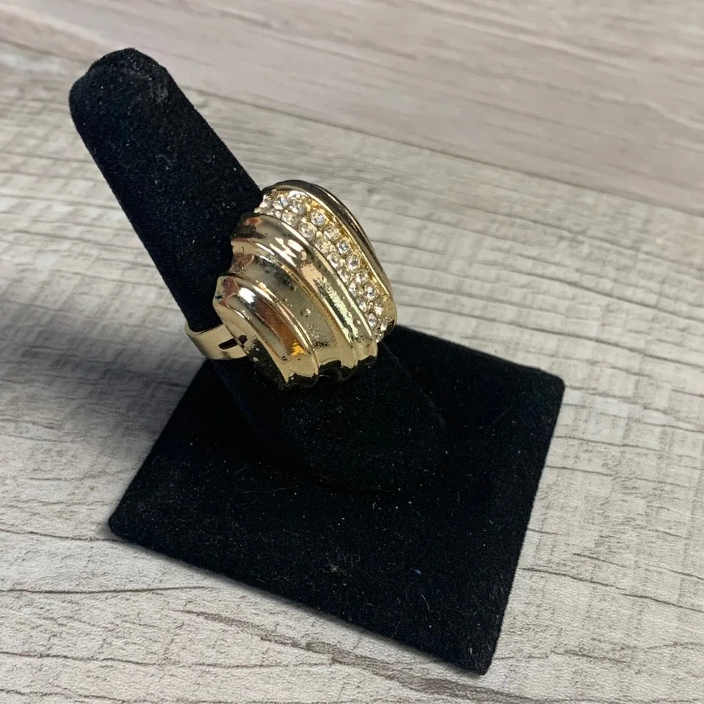 N/A gold tone