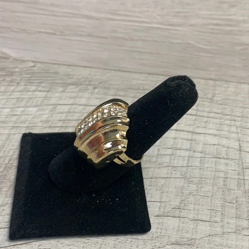 N/A gold tone