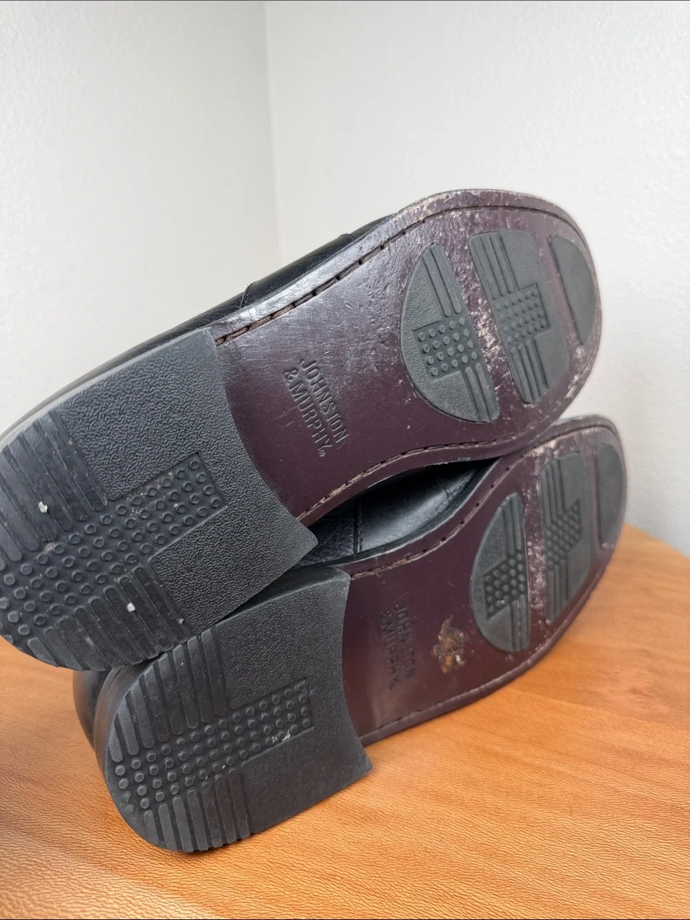 Johnston Murphy Loafers Black Leather Tassel Kiltie Apron Round Toe Shoes 9.5M