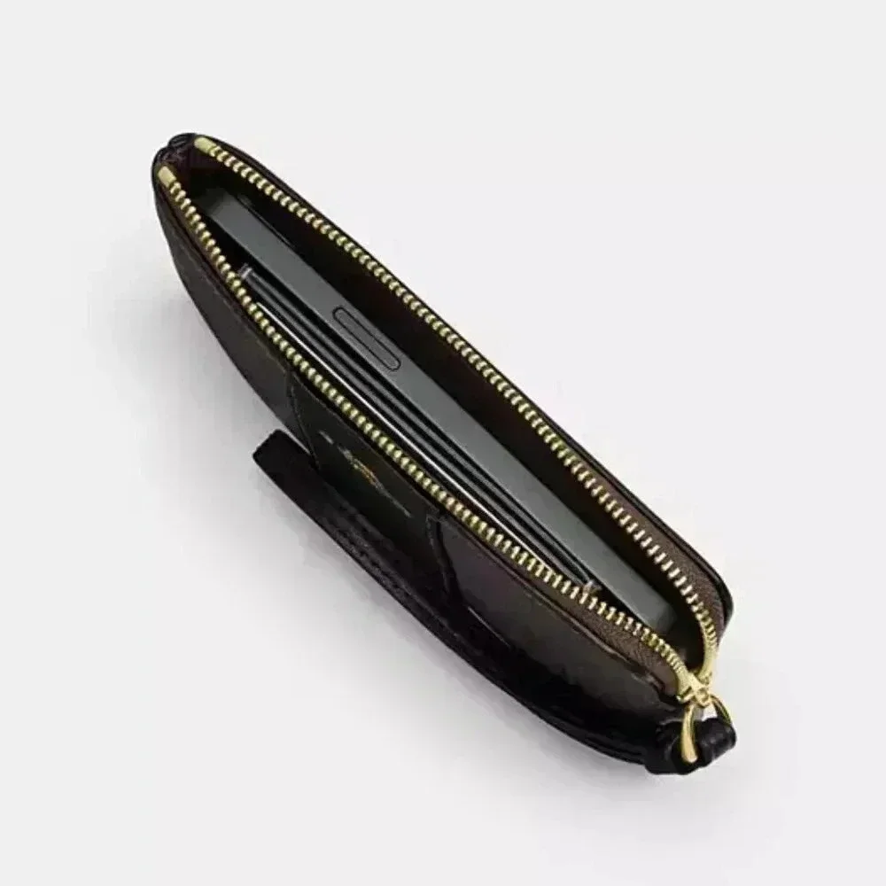 Coach wristlet corner