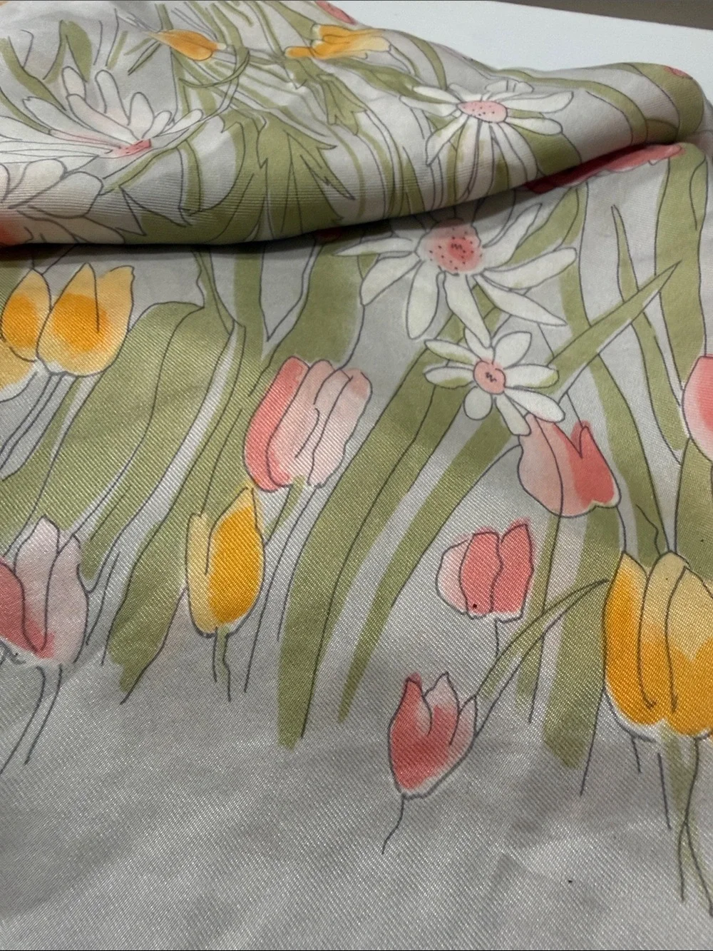 Vintage Vera Floral Silk Scarf with Yellow Pink Tulips 🌷 & white Daisies