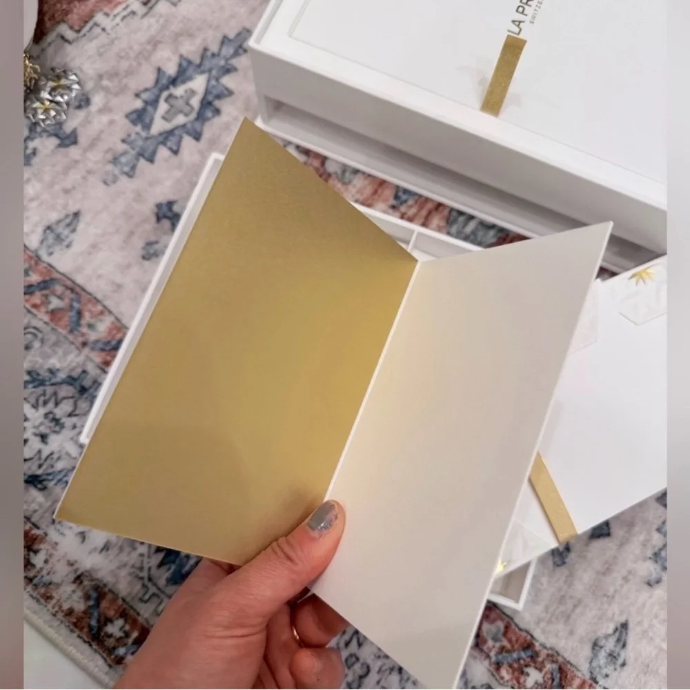 La Prairie stationary comes prairie