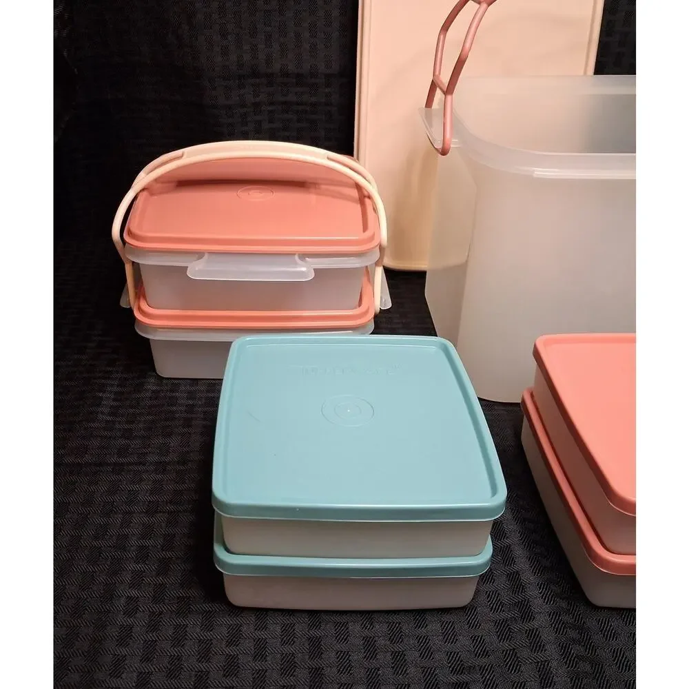 Tupperware picnic set