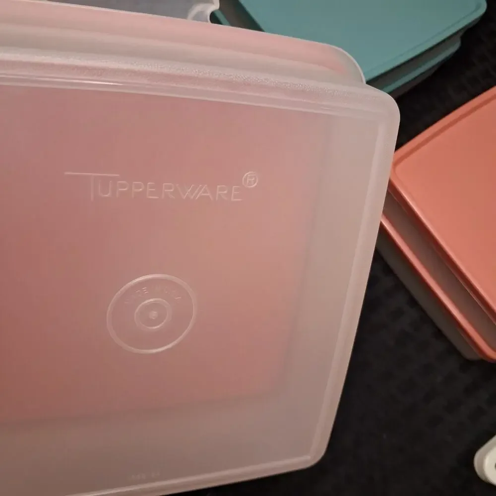 Tupperware picnic set