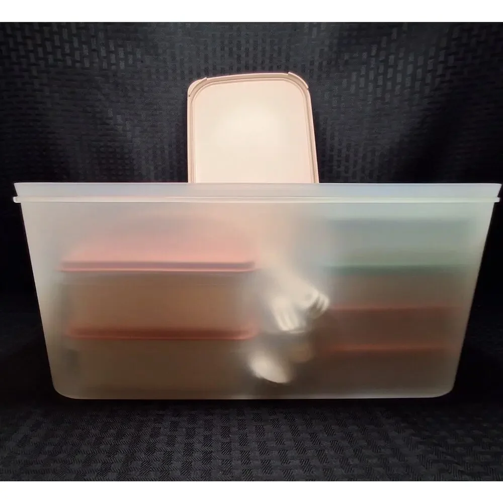 Tupperware picnic set