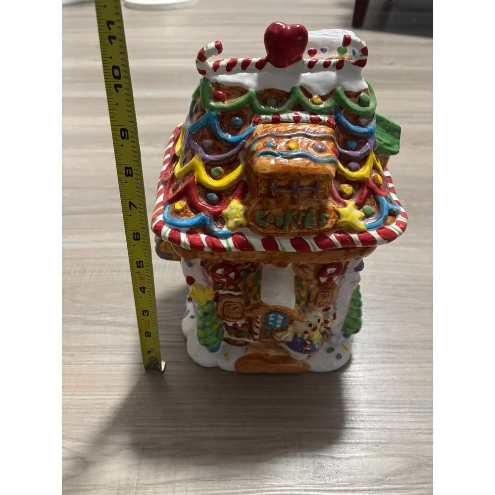 Unbranded ceramic gingerbread