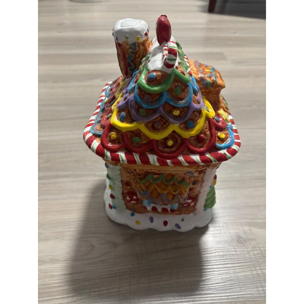 Unbranded ceramic gingerbread