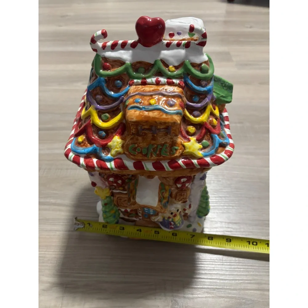 Unbranded ceramic gingerbread