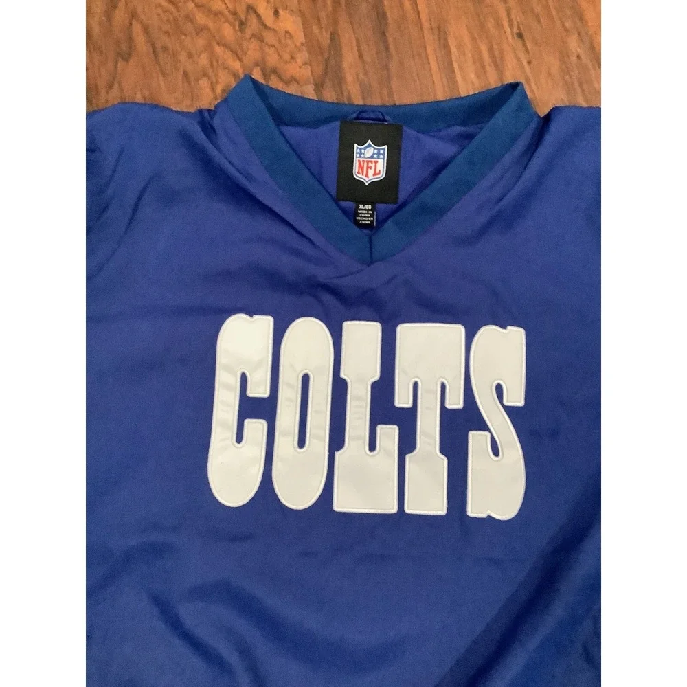 G-III Apparel description pictures
