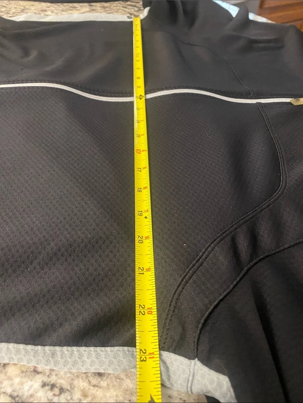 ALO men’s Black Full-Zip Athletic Jacket with Light Gray Side Panels