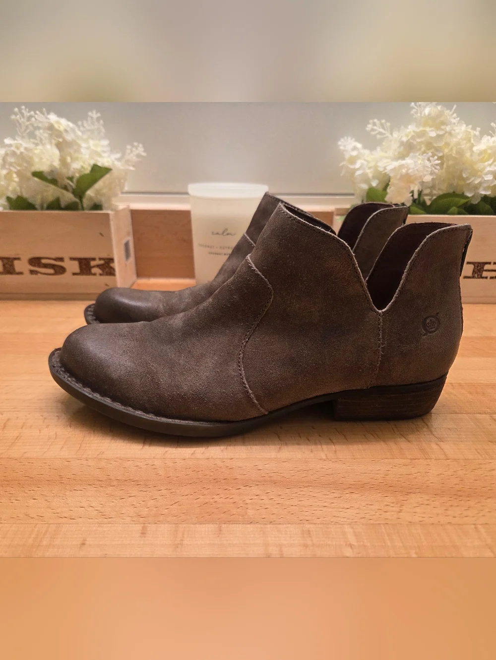 Born Kerri Ankle Boots Brown Suede Leather Womens Size 9.5