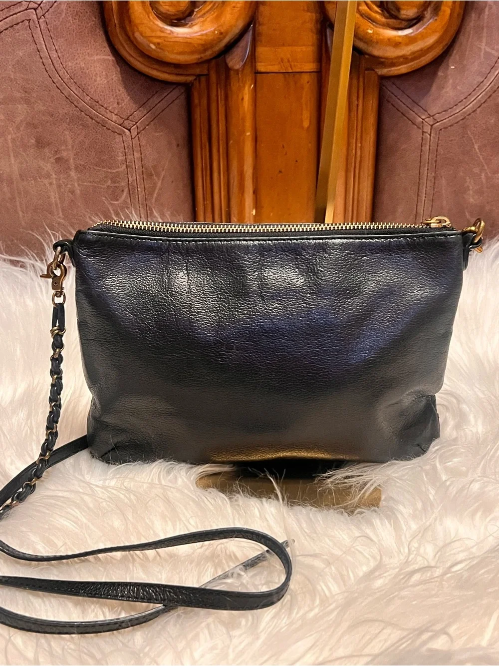 Elliott Lucca compact black