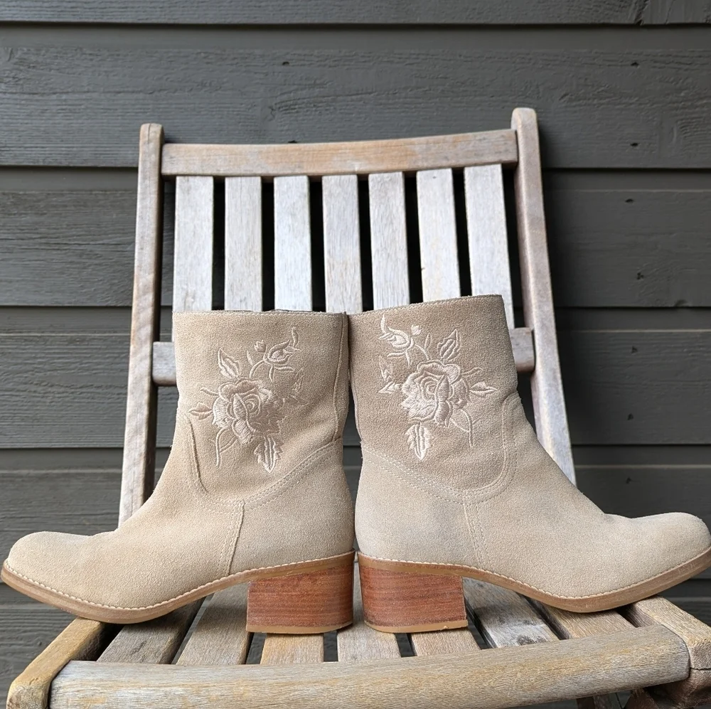 VTG 90s Y2K Chunky Candie's Beige Suede Embroidered Floral Ankle Boots Size 6.5