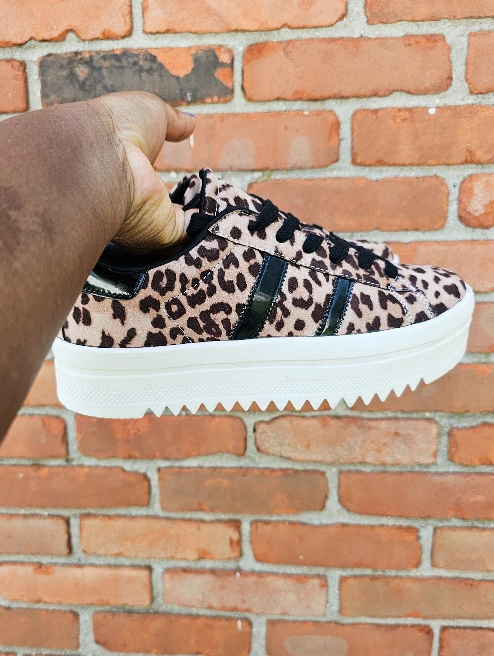 New Wild Diva Leopard Platform Fashion Sneakers Women’s Size 10
