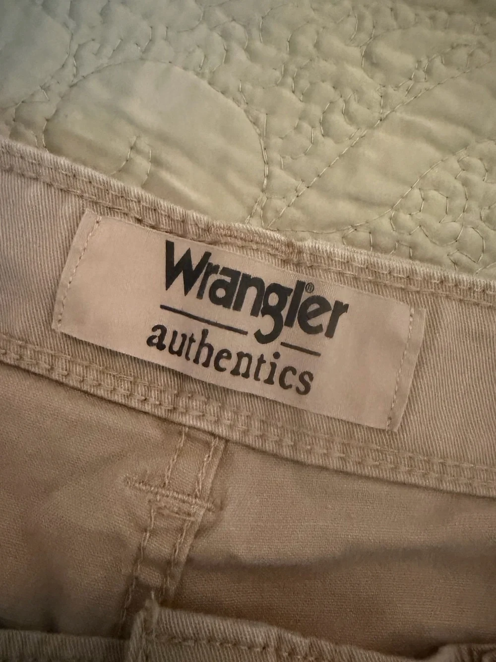 *Sold* Wrangler Authentics Khaki Cargo Shorts 32 Stretch Utility Y2K Gorpcore