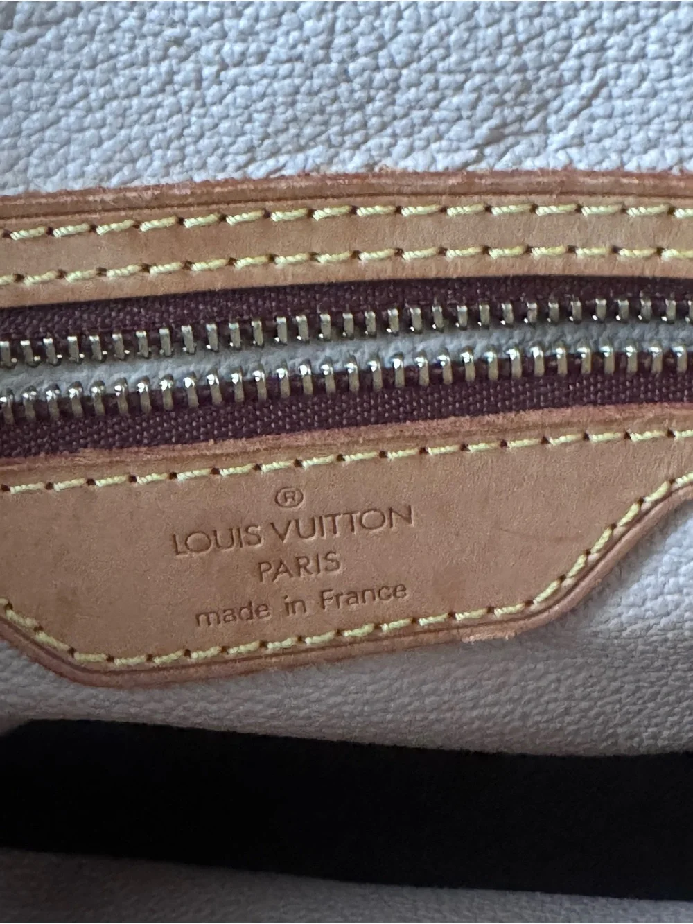 AUTHENTIC and DISCONTINUED Louis Vuitton Monogram Bucket Bag