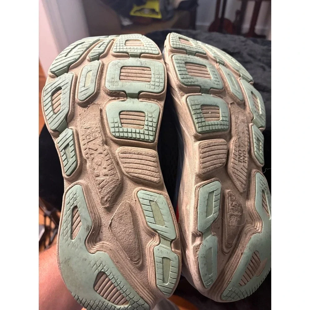 Hoka one bondi