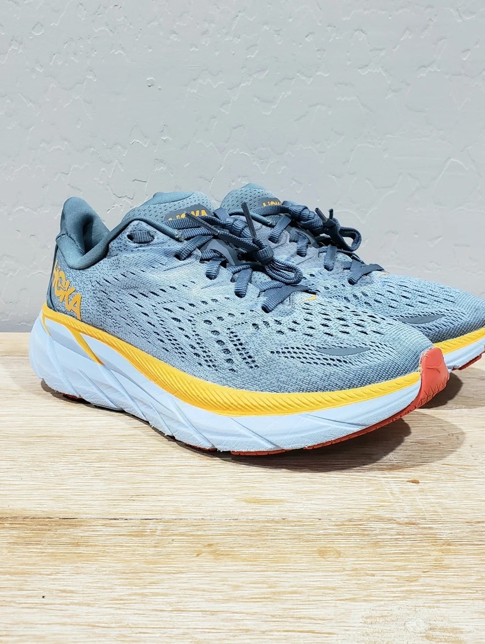 Hoka One One hoka one