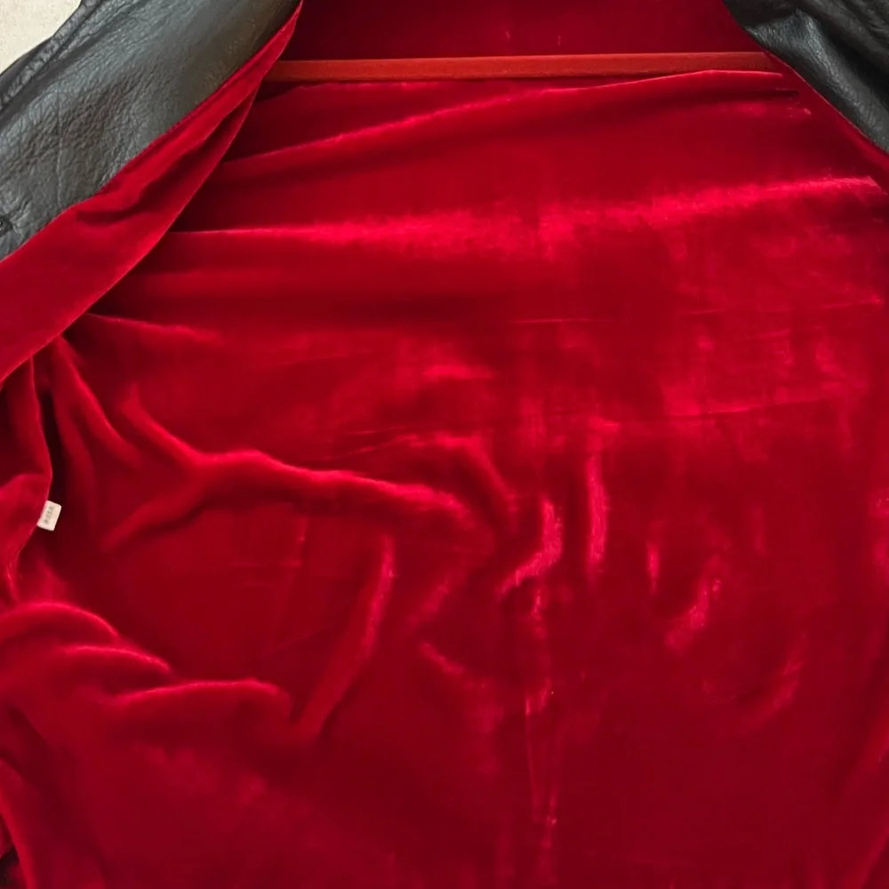 N/A oxblood cowhide lined