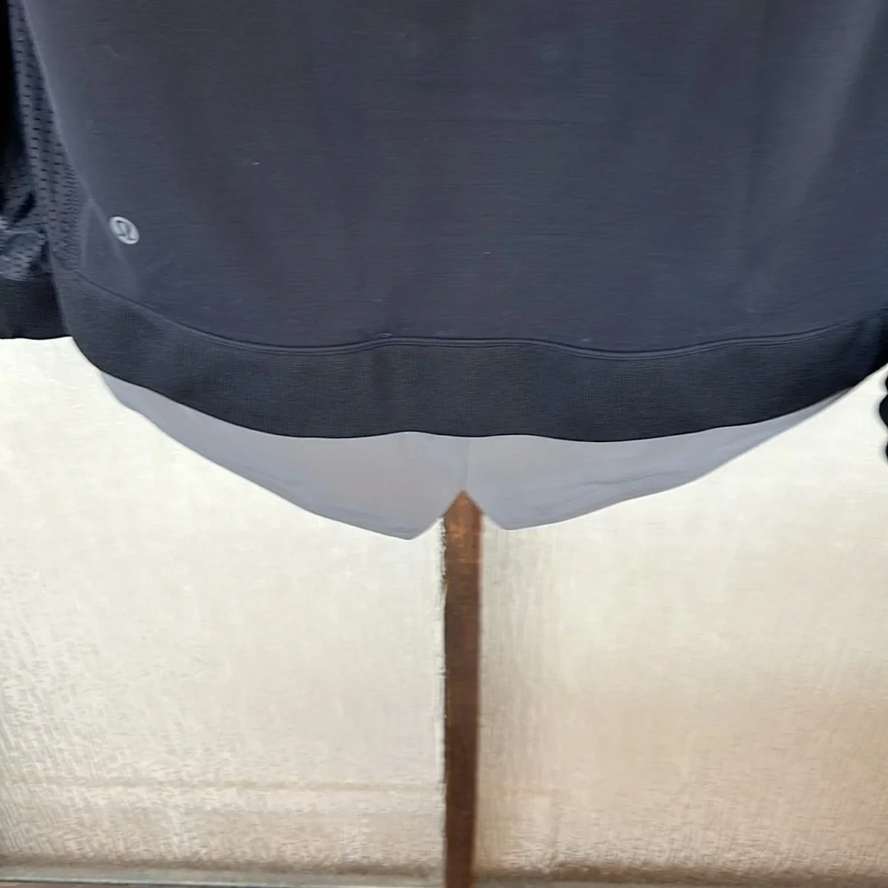lululemon athletica lite shoulder new