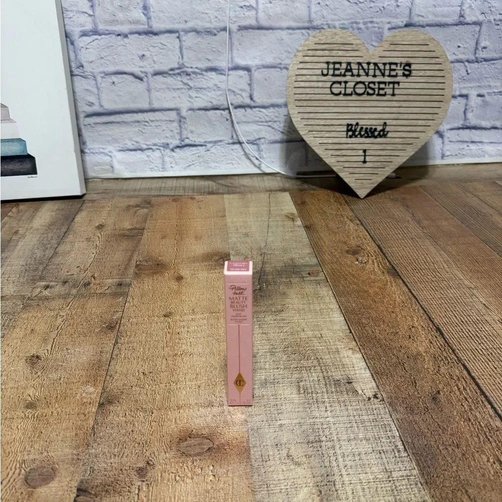 Charlotte Tilbury nib charlotte