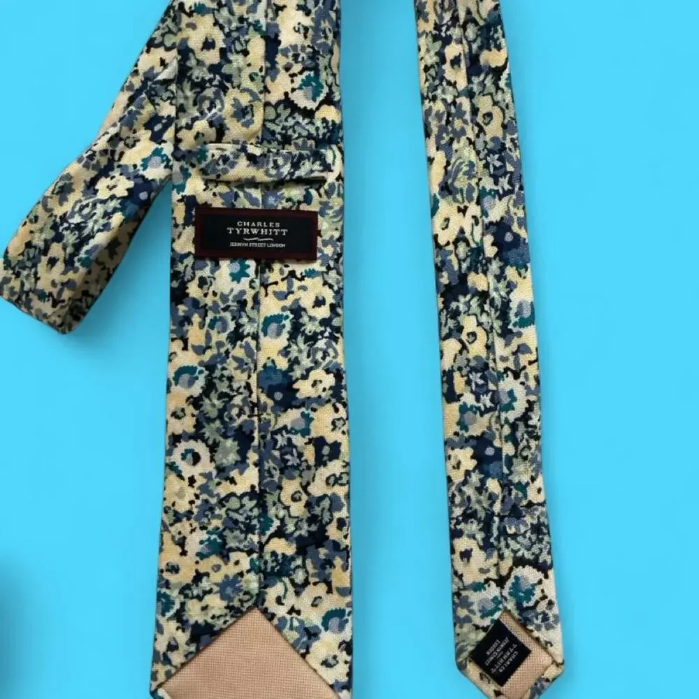 Charles Tyrwhitt or stunning