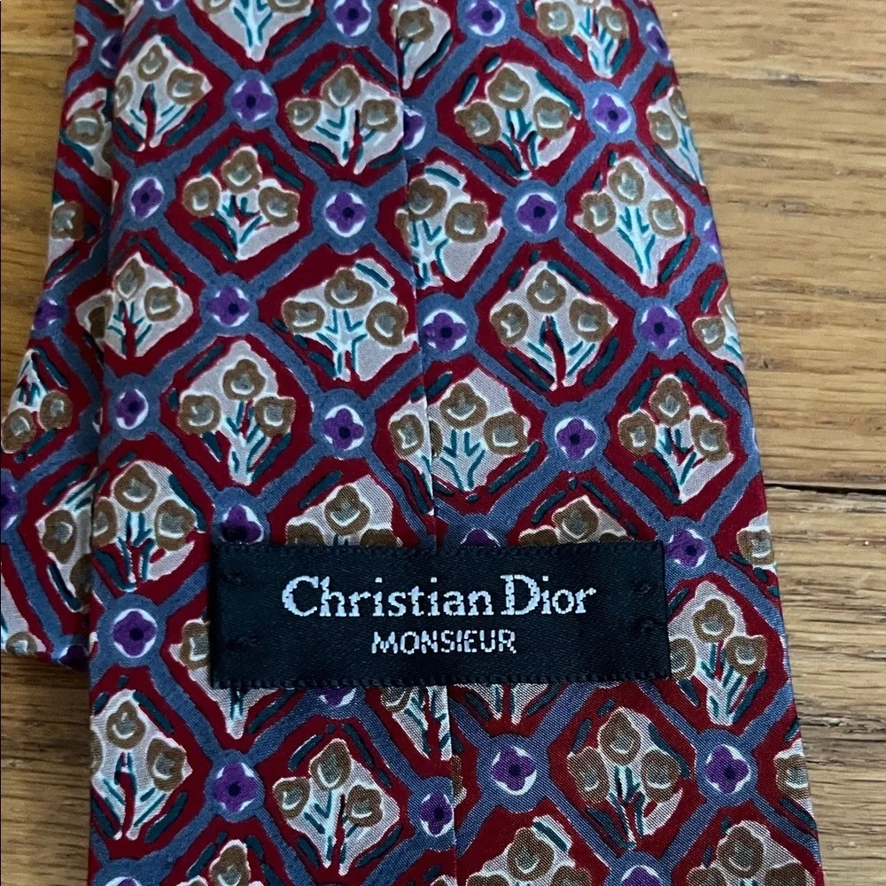 Dior sophisticated tie