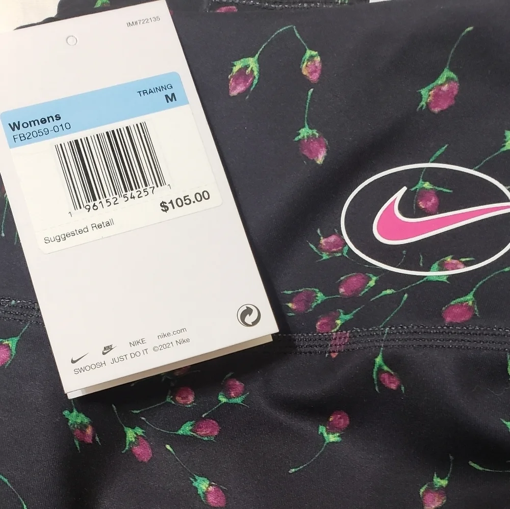 NEW! Nike Black Floral High-Waist Leggings - Size M