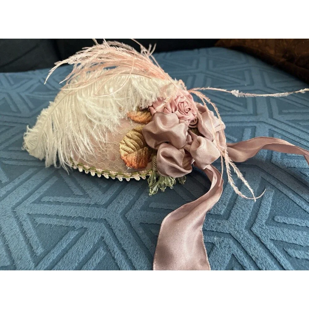 Vintage 1950s/60s Pink Lace & Feather Percher Cocktail Hat Miniature Fascinator