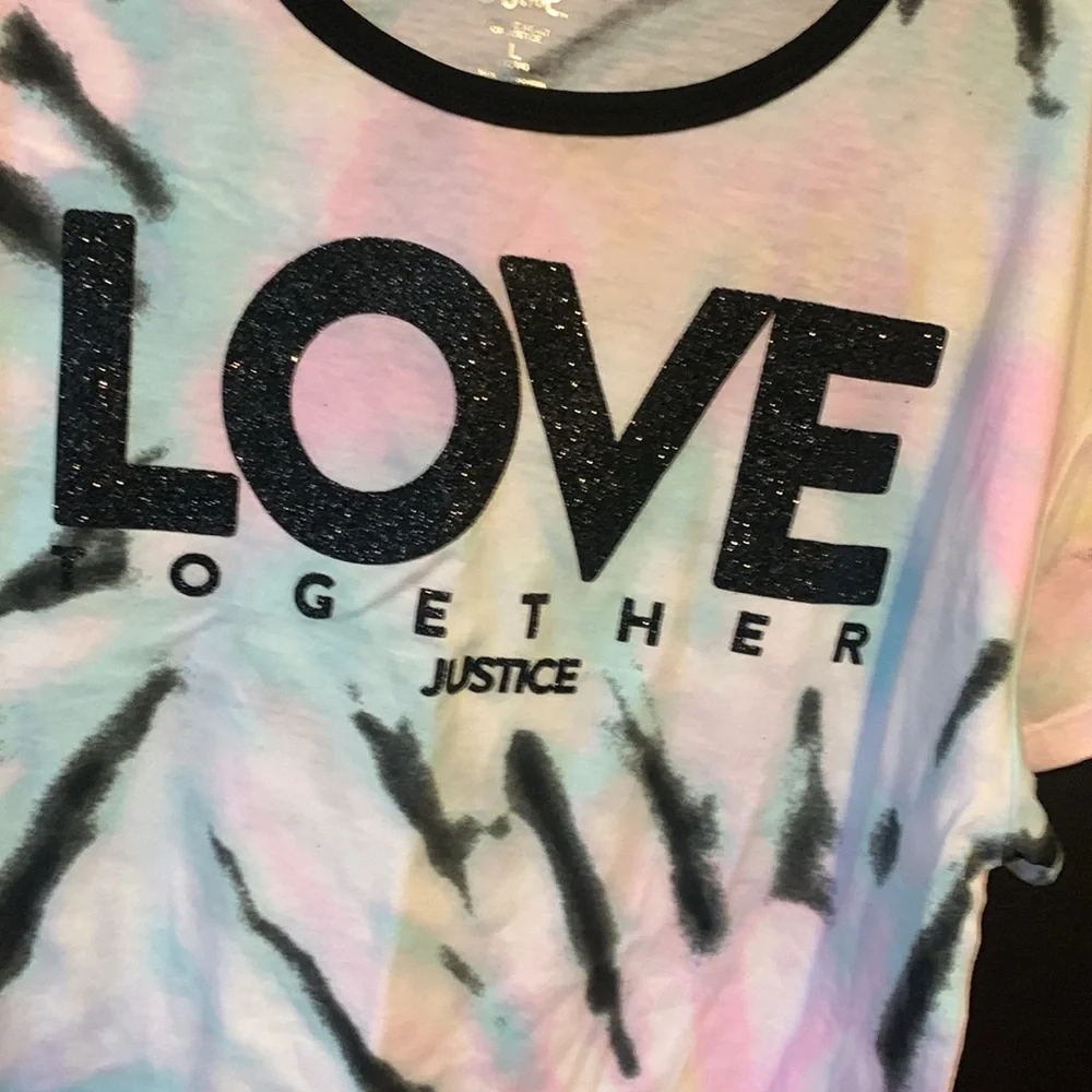 Justice “love together“