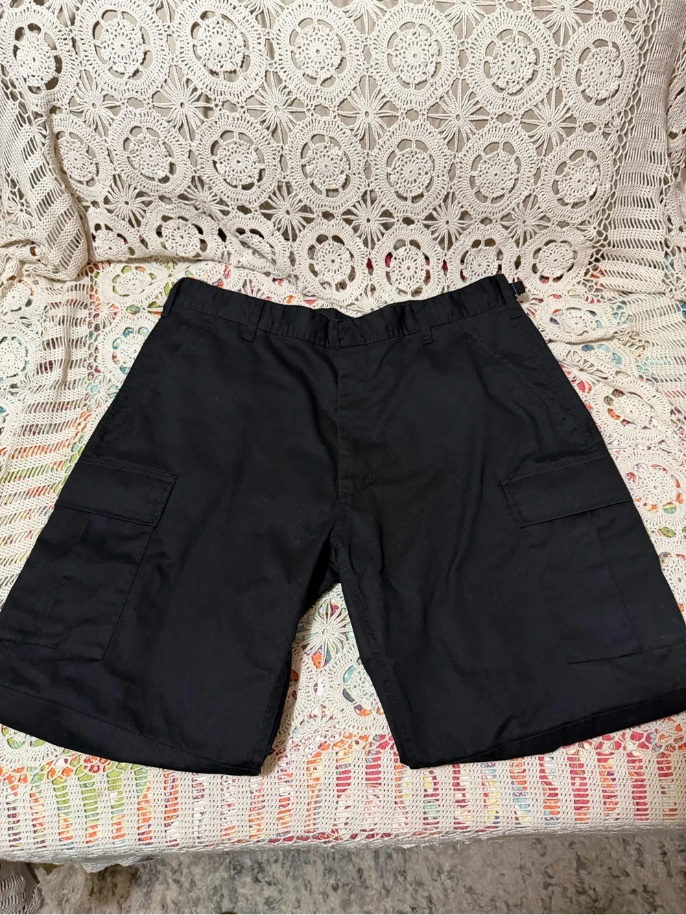 Men's Black Cargo Pants with Utility Pockets - Classic Workwear