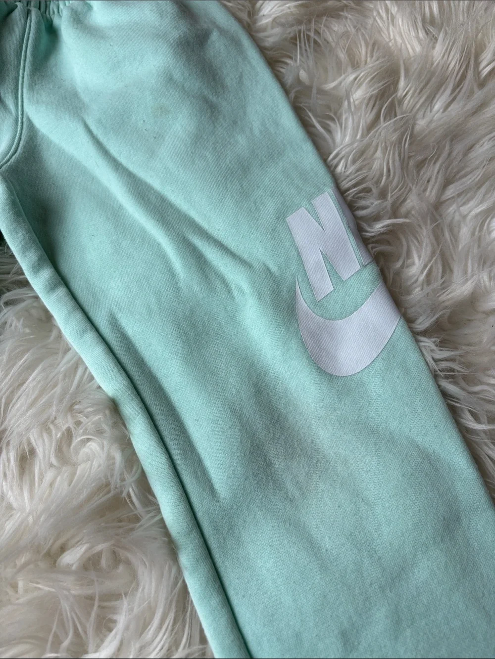 Nike set shows