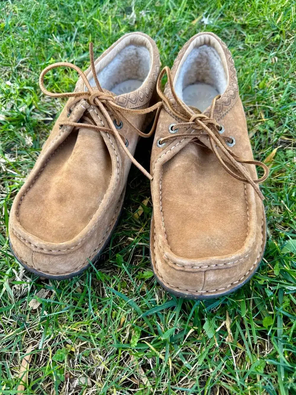 UGG
