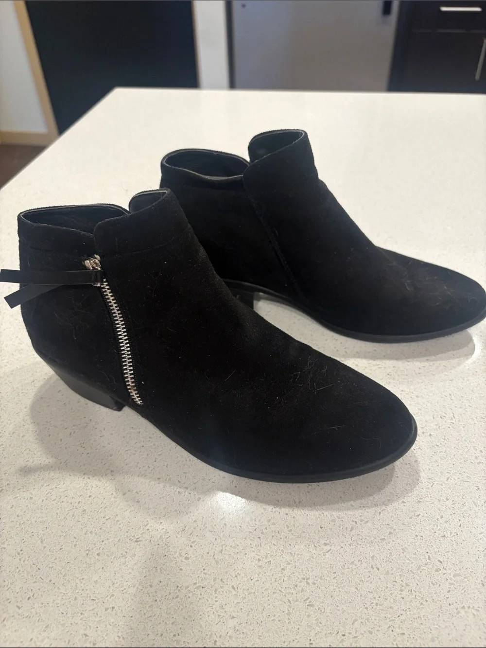 N/A stylish black