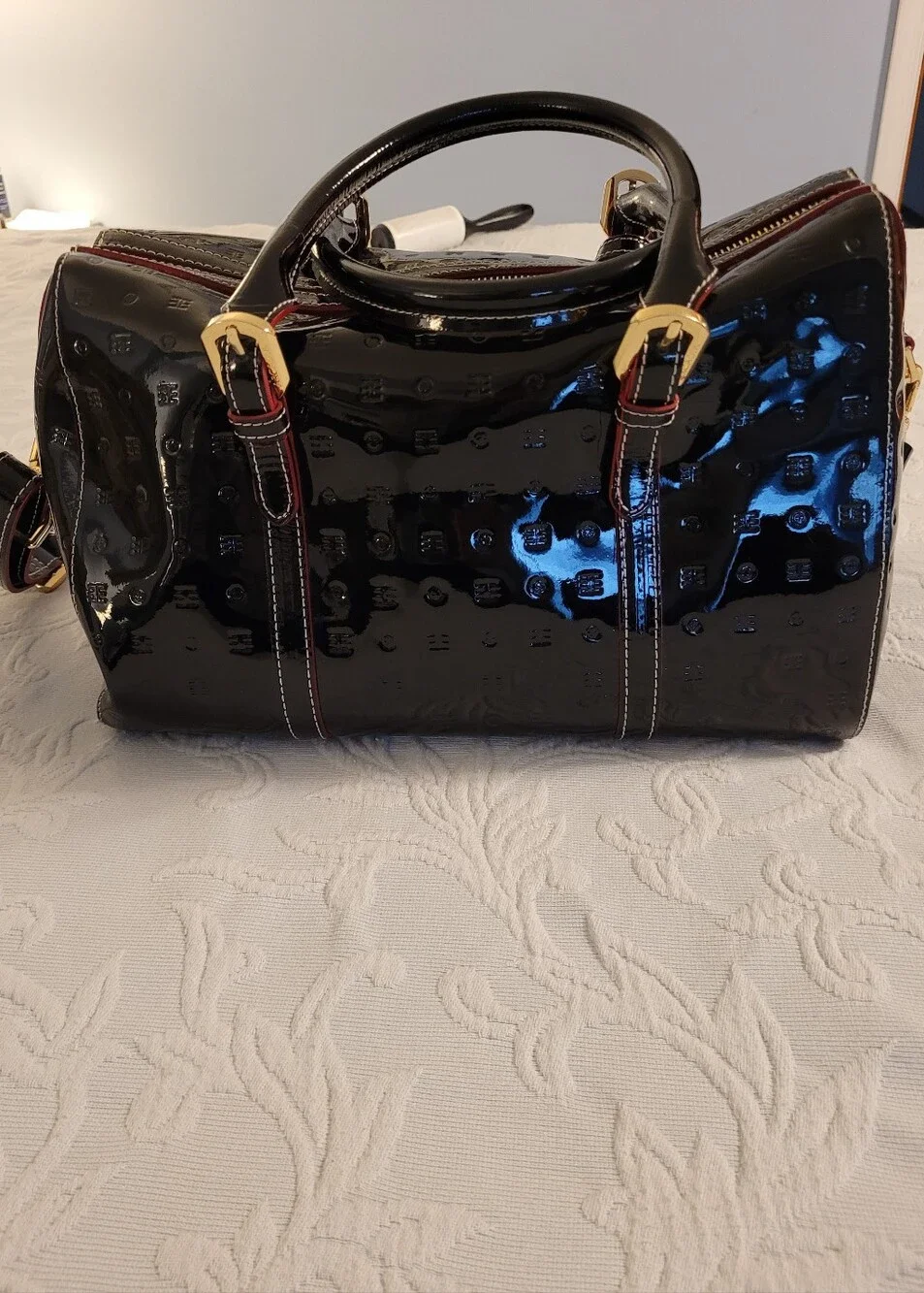 Arcadia polished black