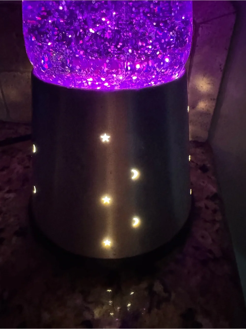 The Original Lava Lamp works free