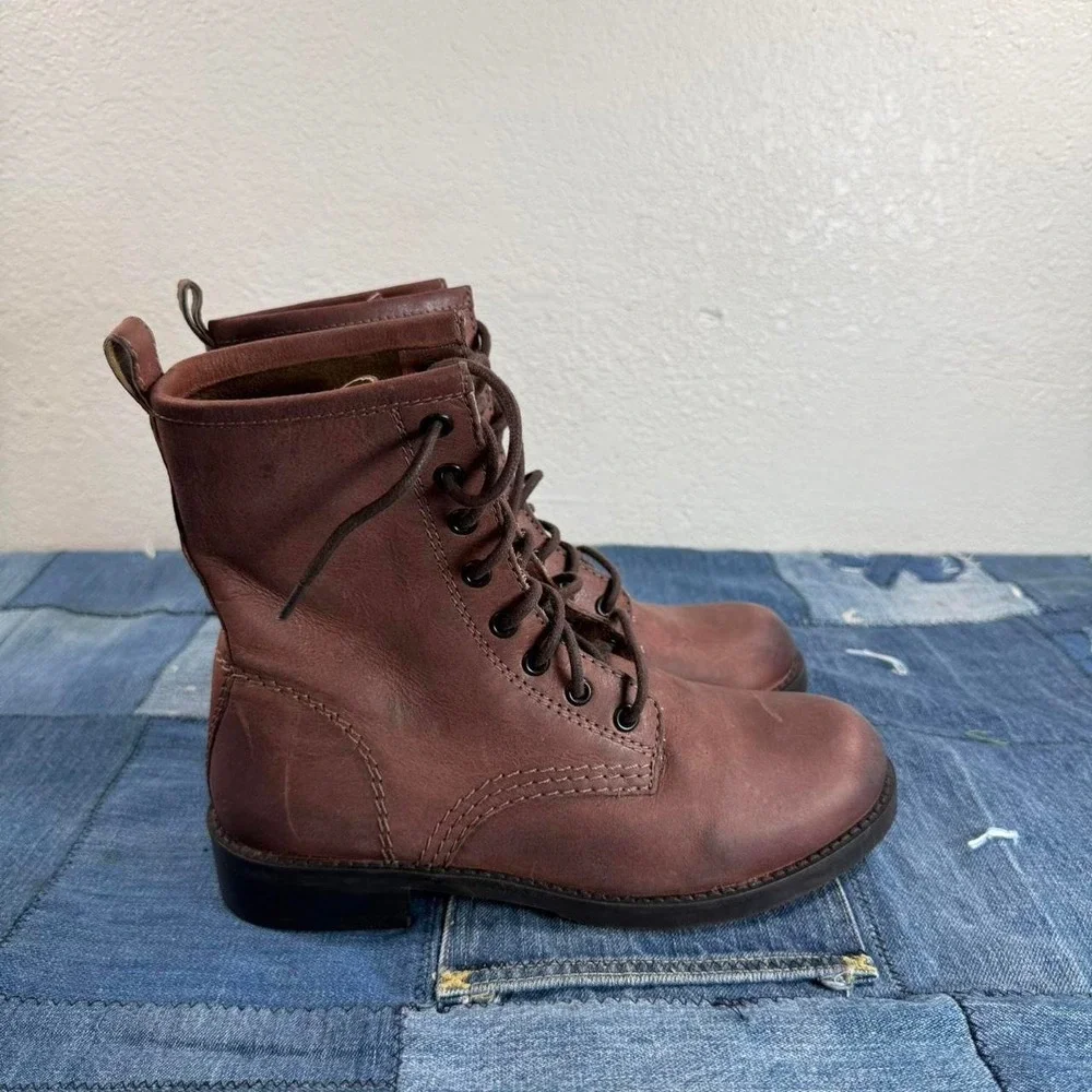 Skechers Brown leather lace up boots