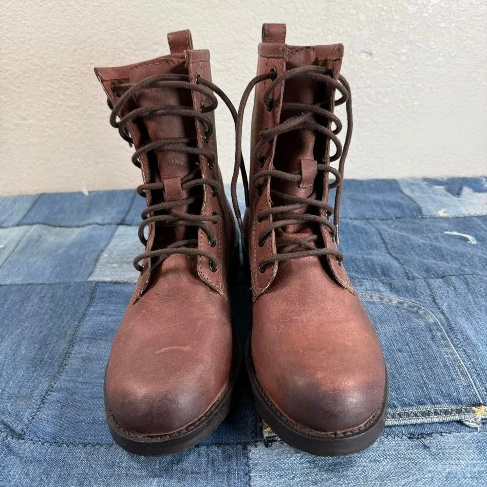 Skechers Brown leather lace up boots