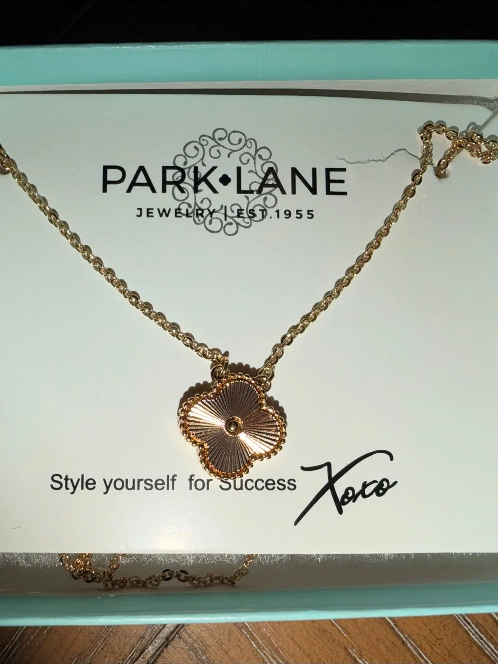 Park Lane Foxy necklace  Clover Pendant - Gold Finish