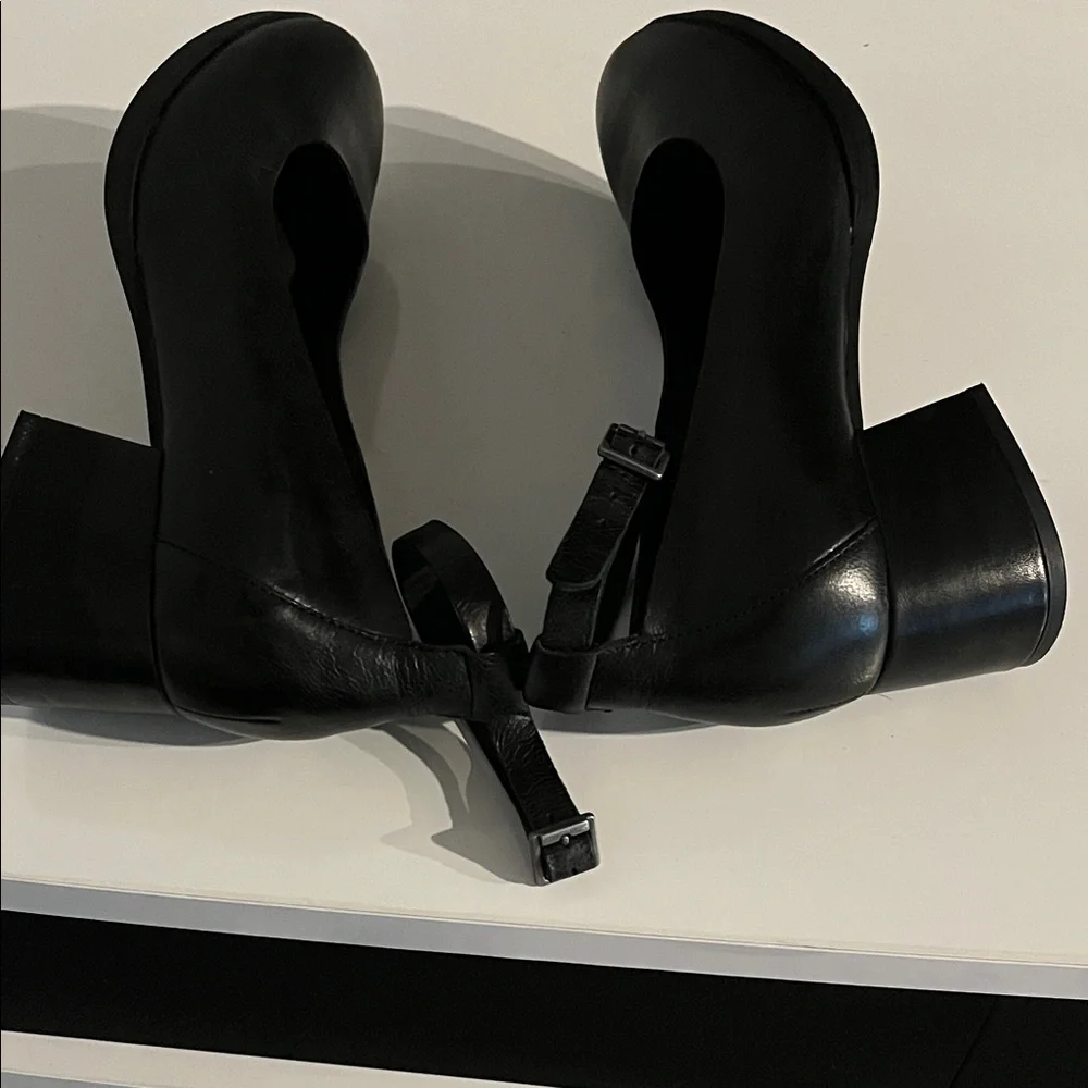 Kork-Ease sleek black