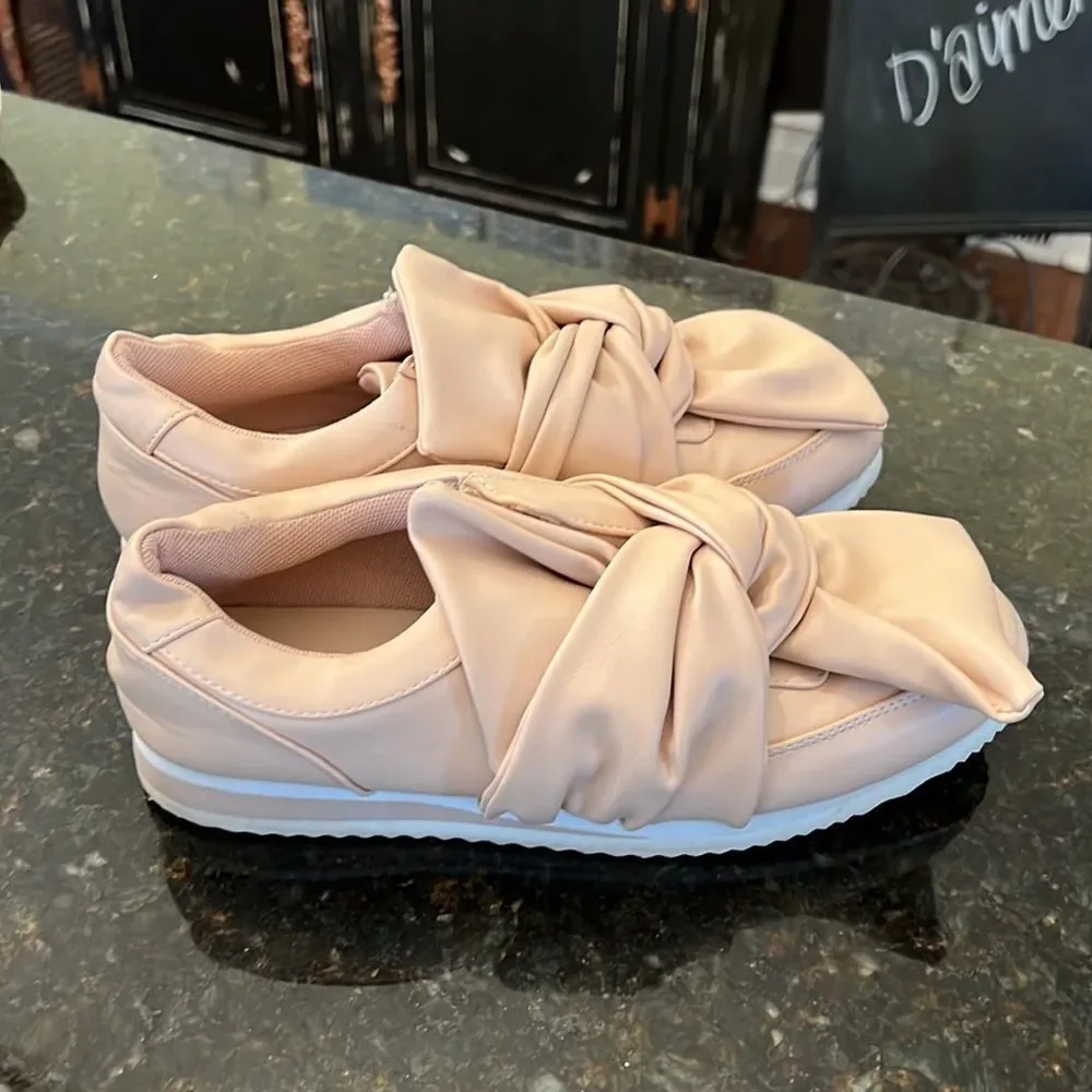 JustFab chic *coquette