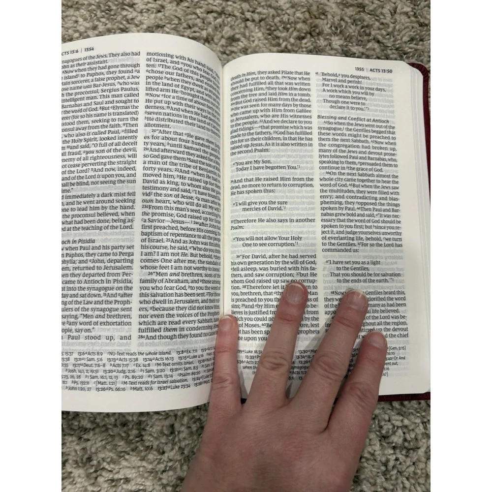 NKJV Holy Bible New King James Version Red Leather-Soft GIANT PRINT Reference