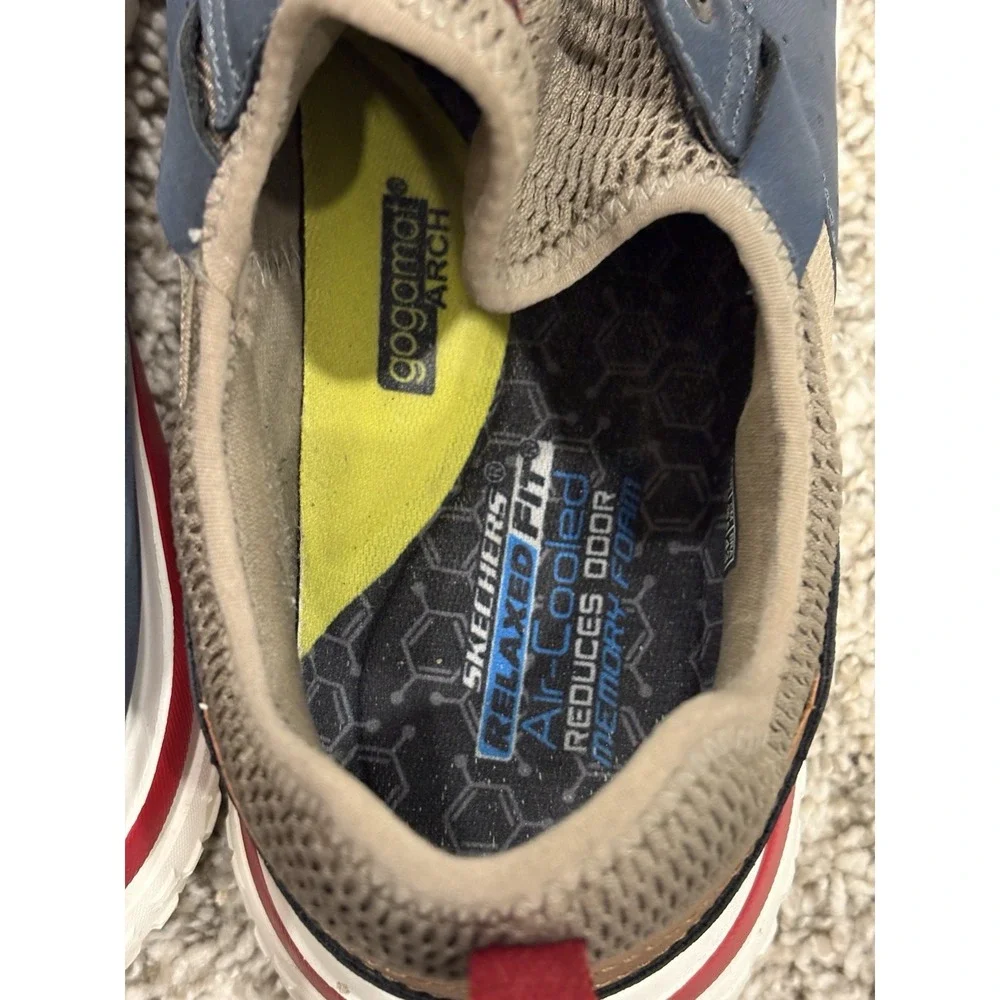 Skechers product pair
